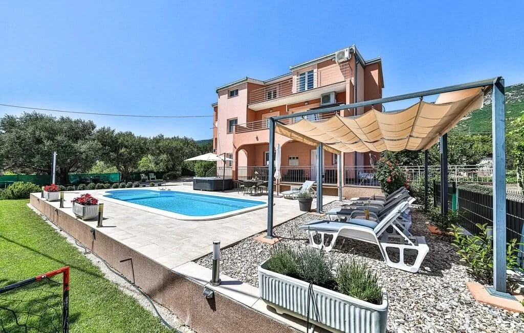Holiday House With A Swimming Pool Kaštel Lukšić, Kaštela - 24815 Kaštel Lukšić
