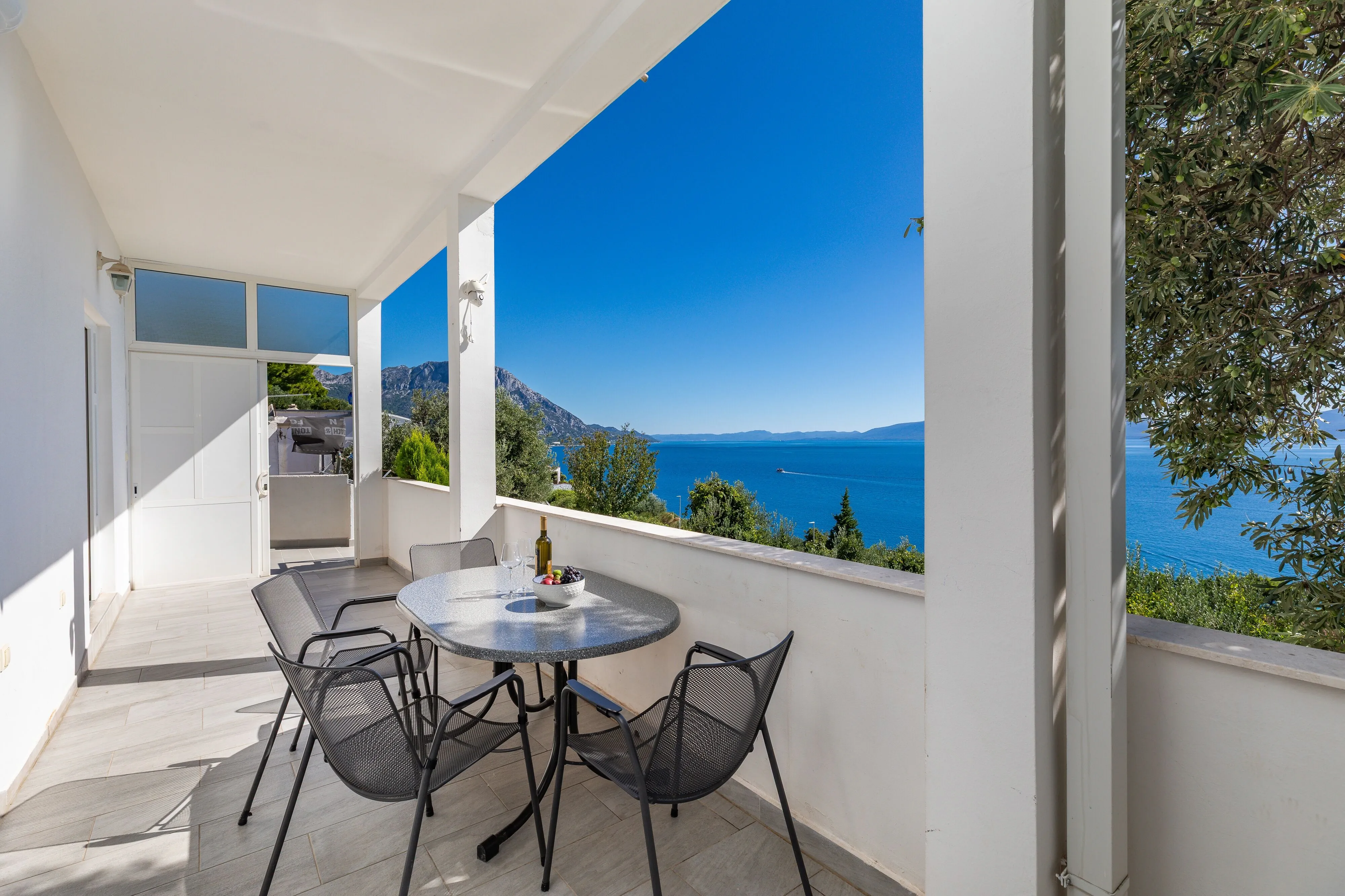Apartments With Parking Space Podaca Makarska - 24856