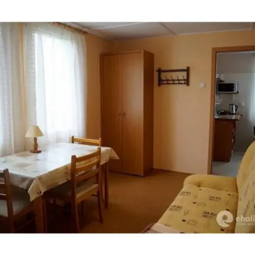 pok&oacute;j w domku 5 osobowym