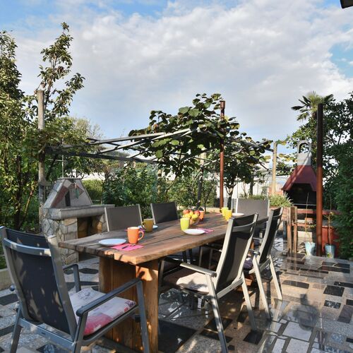 Apartment Kumi Icici