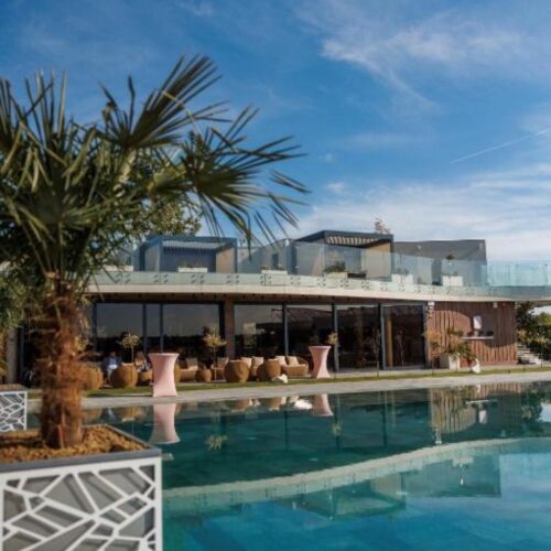  Hotel Romanița Recea