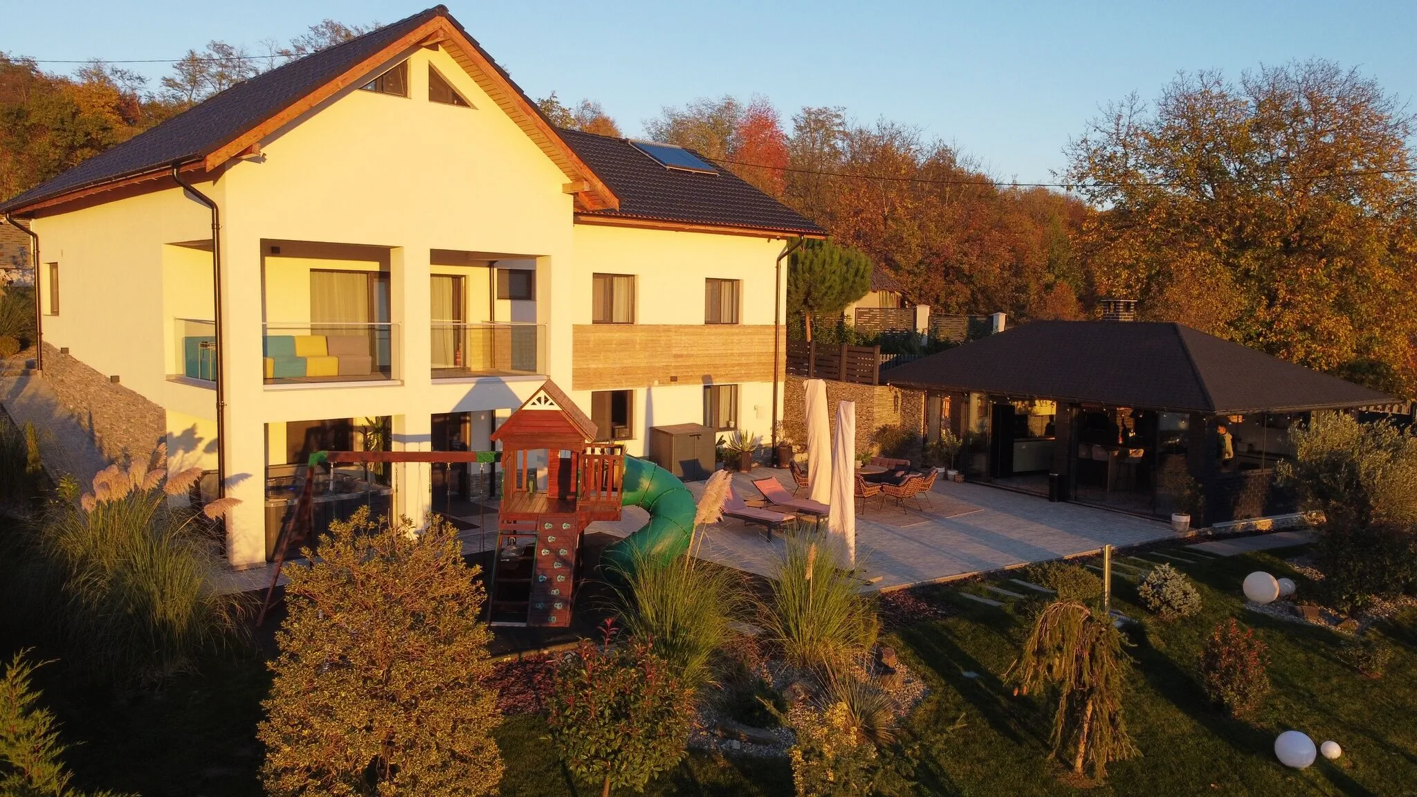 Vila Above Village Berislăveşti