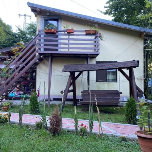 Casa La Poalele Muntelui Sinaia