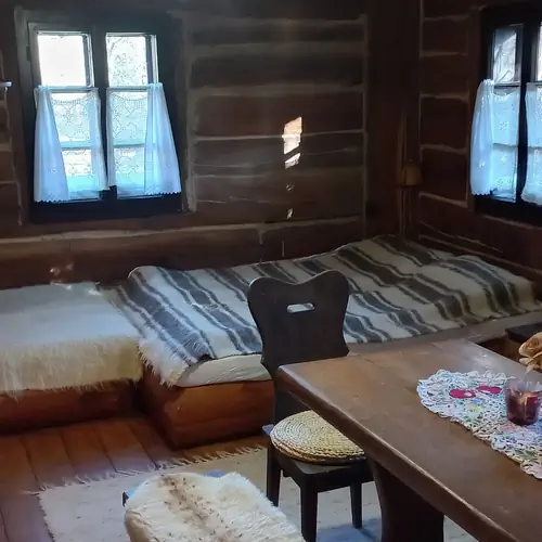 Szaun&aacute;s Kish&aacute;z