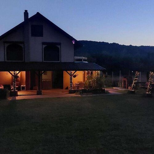 Căsuța din Livadă Drăganu-Olteni