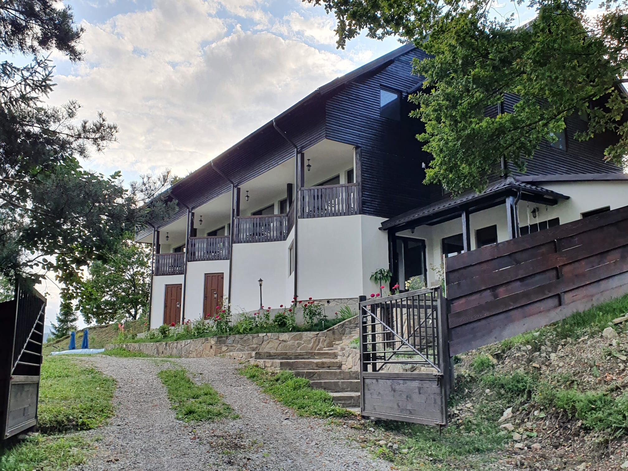 Pensiunea Sara pe Deal Grozăvești