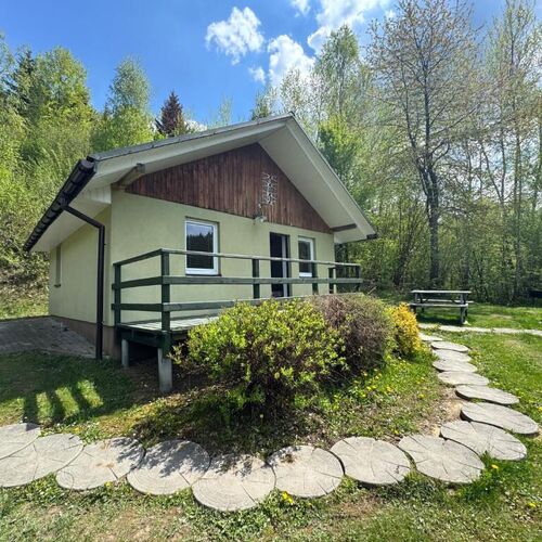 Domki przy lesie 300m od jeziora Zawóz