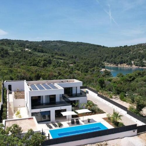 Villa Olynthia Rogac