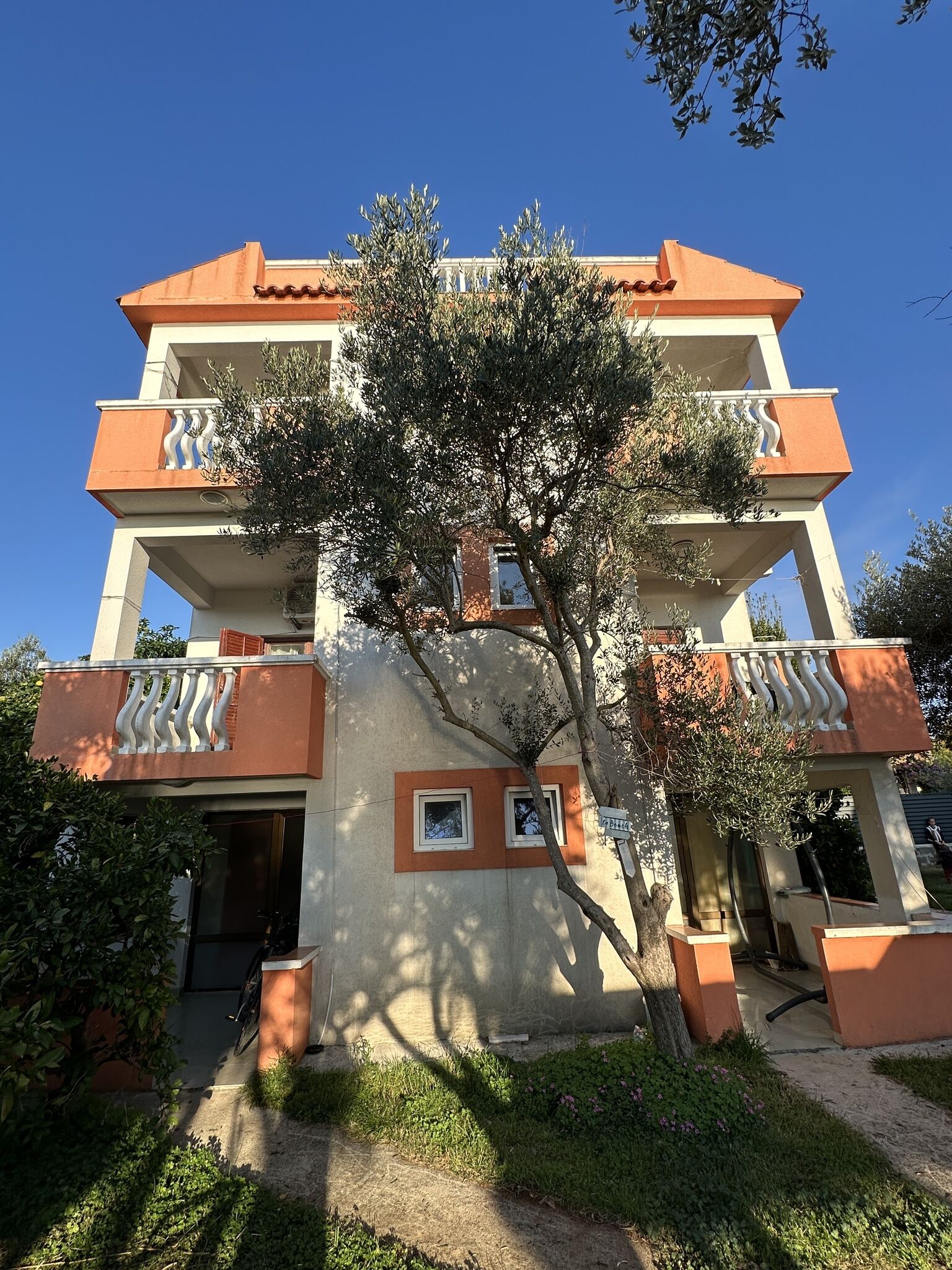 Apartmanház Lia Bibinje