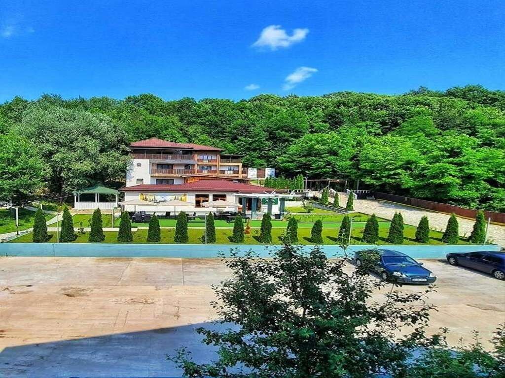 Pensiunea Cornu Complex MEM Câmpina