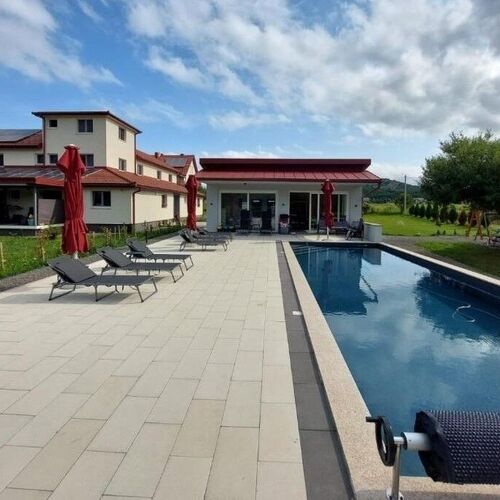 Apartmanok Medencével Otocac Velebit - 24987 Otočac