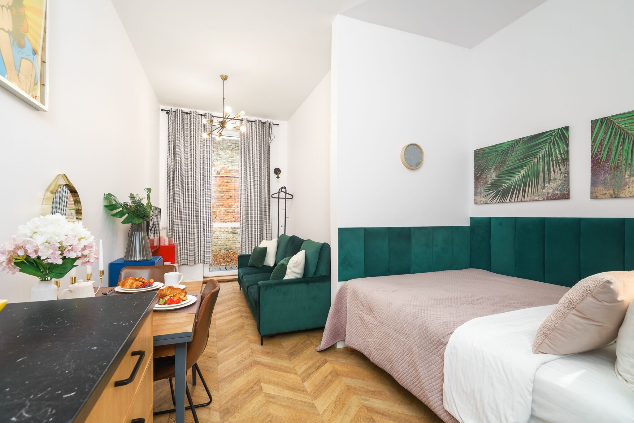 Golden Apartments in Warsaw - Cozy and Stylish Studio - Ząbkowska B