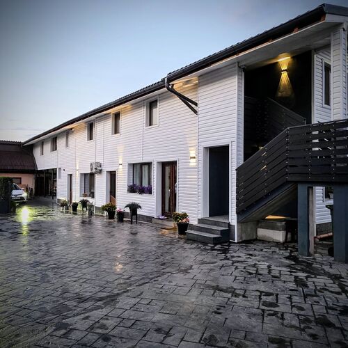 Family House Sântuhalm