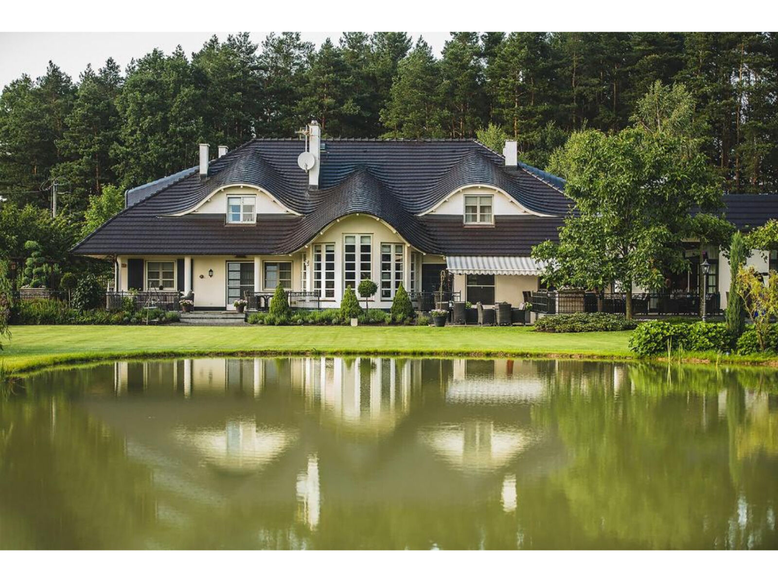 Dwór Hubertus Brynica