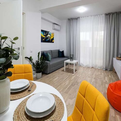 Gabi | Chic Apt with Parking close to Veranda Mall București