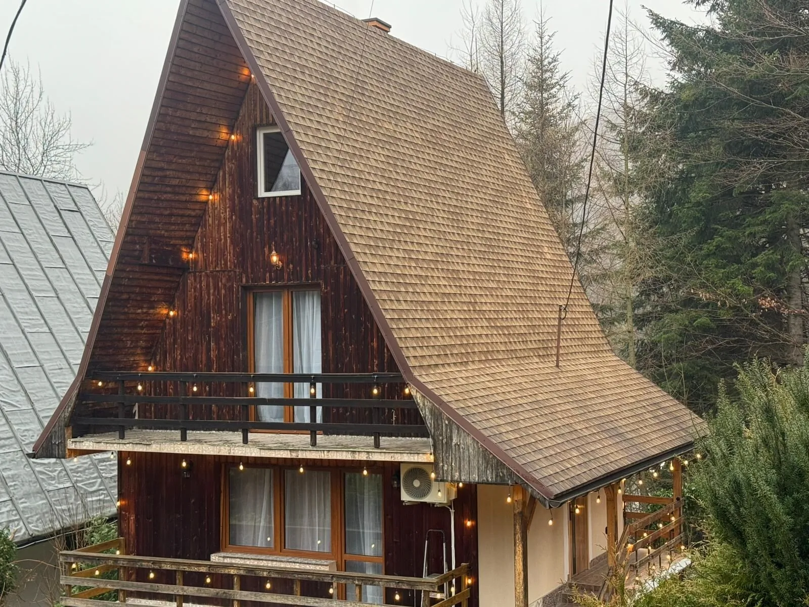 Willa Kątowa Porąbka