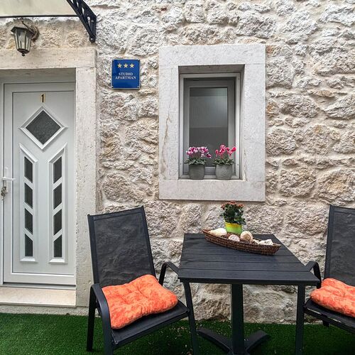 Apartman Opuzen - CDR645