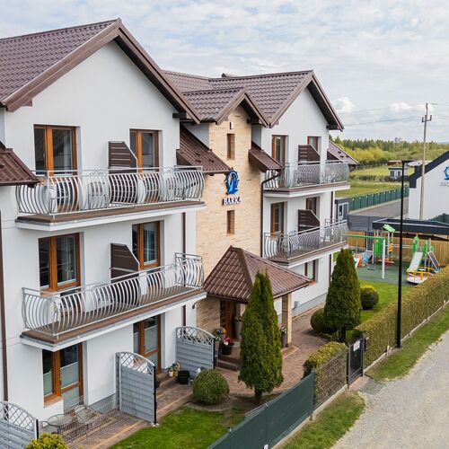 Barka Pokoje i Apartamenty Karwia