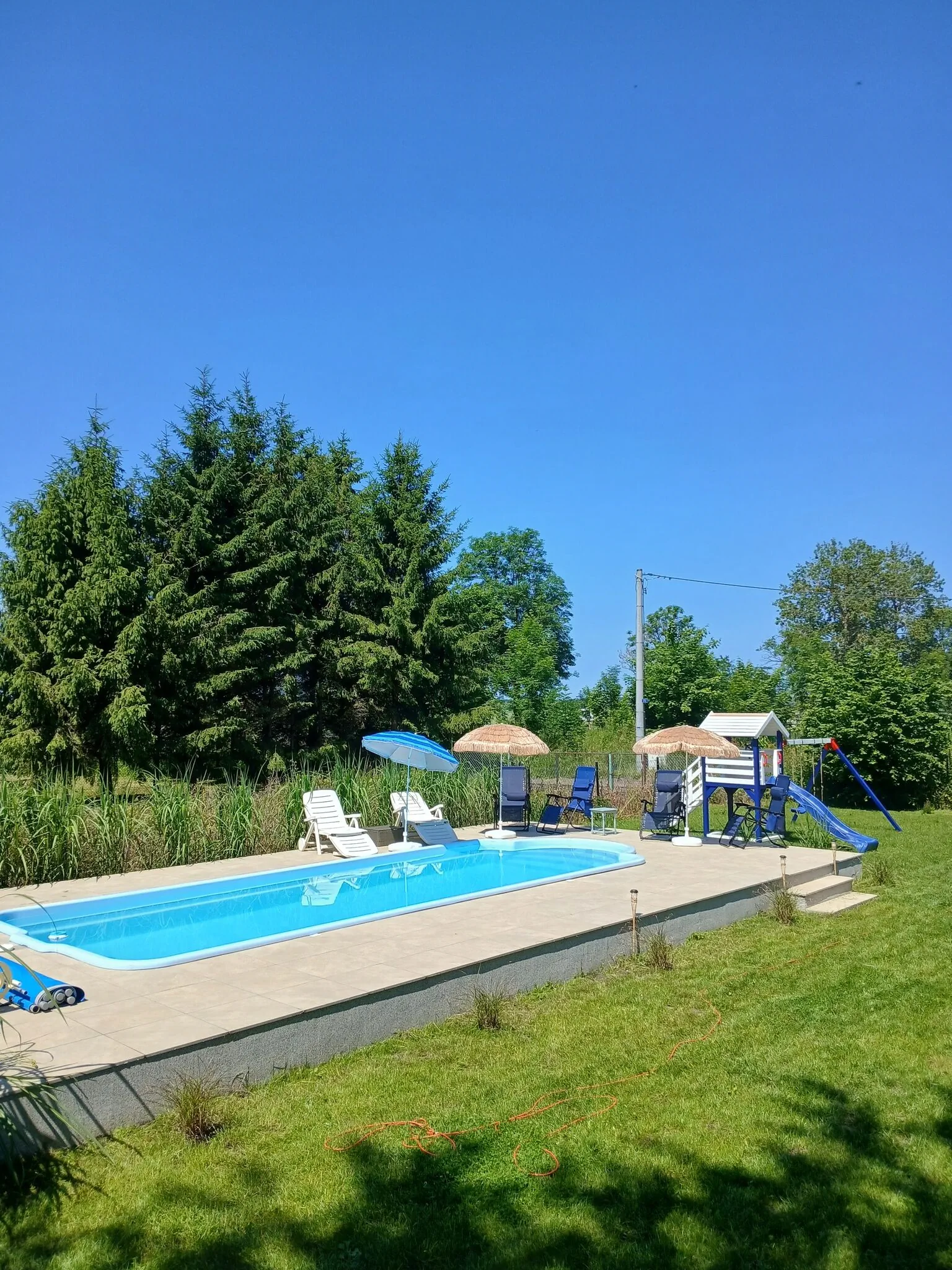 Dom z podgrzewanym Basenem w Stegna-Popowo