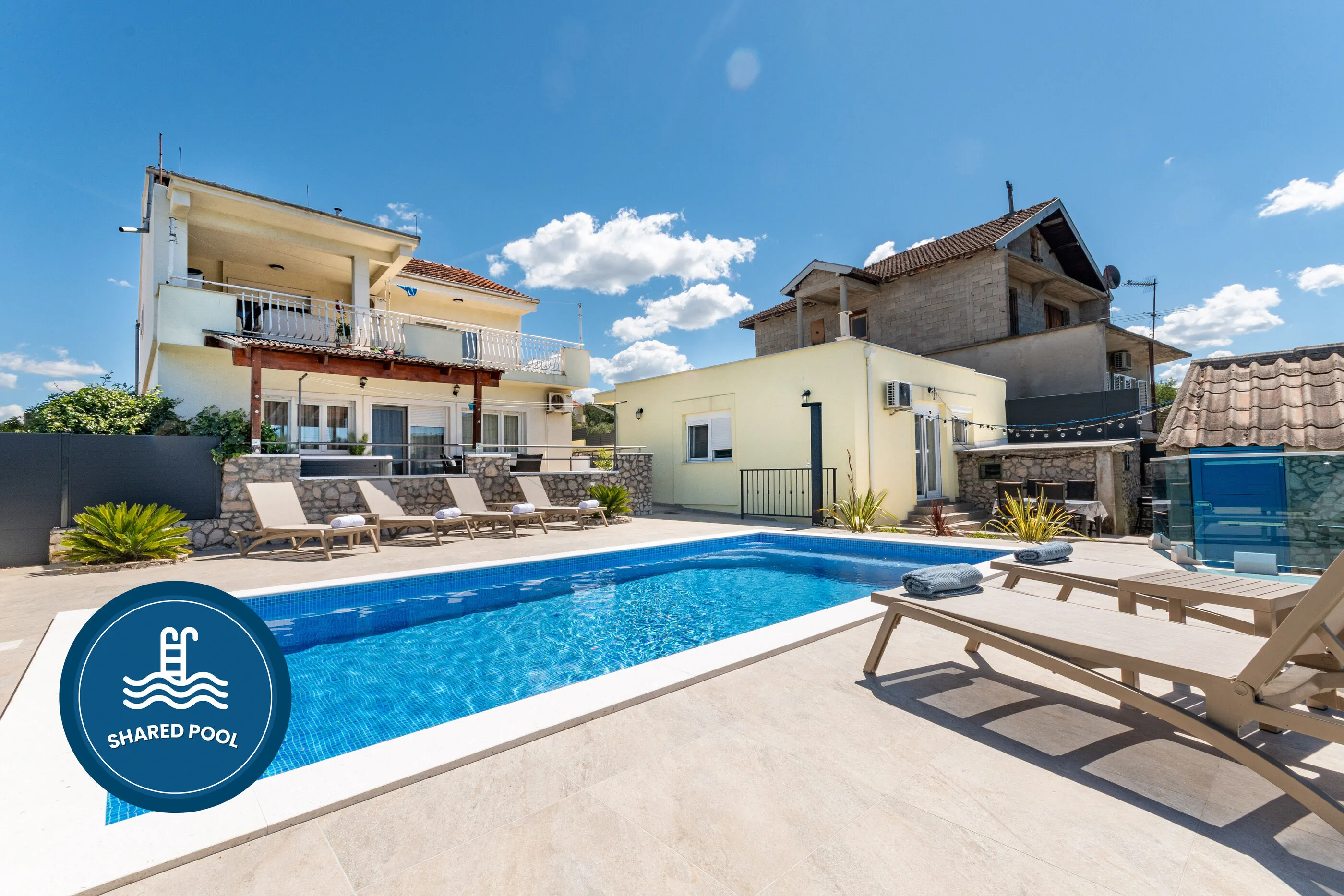 Apartment Neda with Jacuzzi Bilice