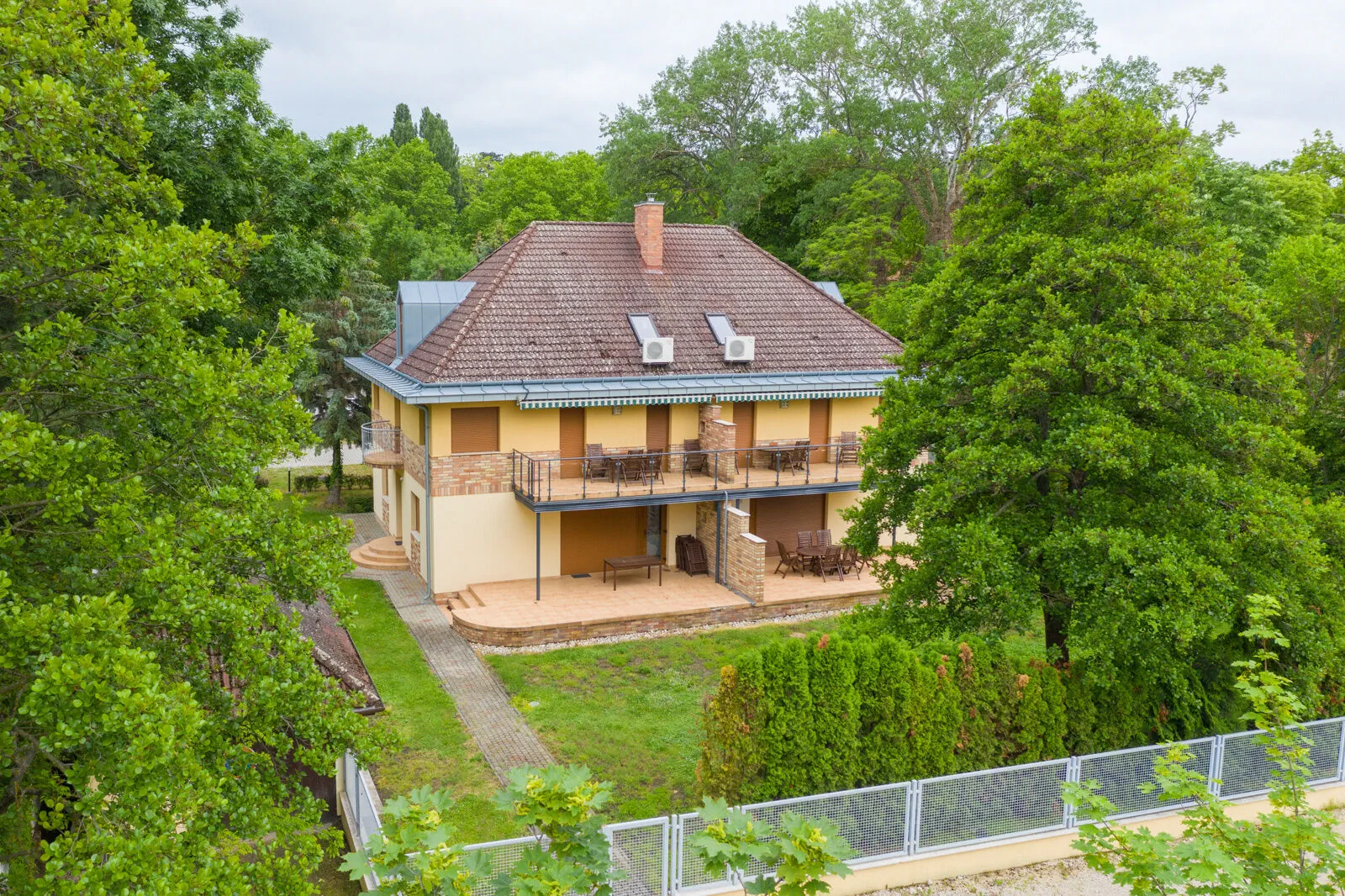 Villa Apartman - Hotel OTP Balatonszemes