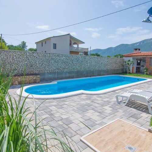 Apartmanok Családok Részére Medencével Kostanje, Omis - 25072 Kostanje