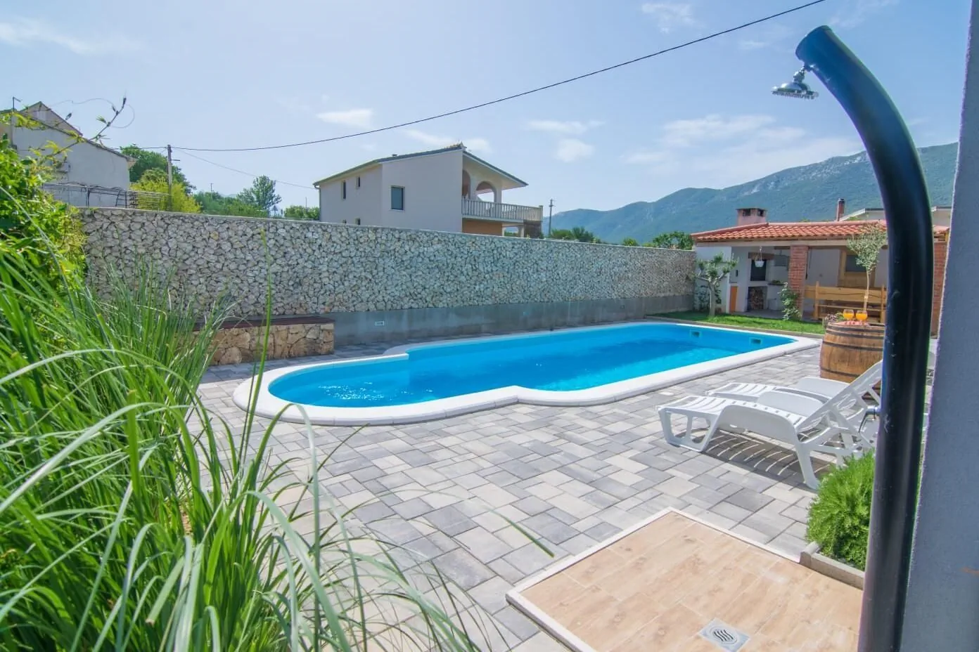 Family-friendly Apartments With Swimming Pool Kostanje, Omiš - 25072 Kostanje