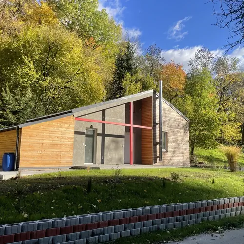 Foto od př&iacute;jezdov&eacute; cesty