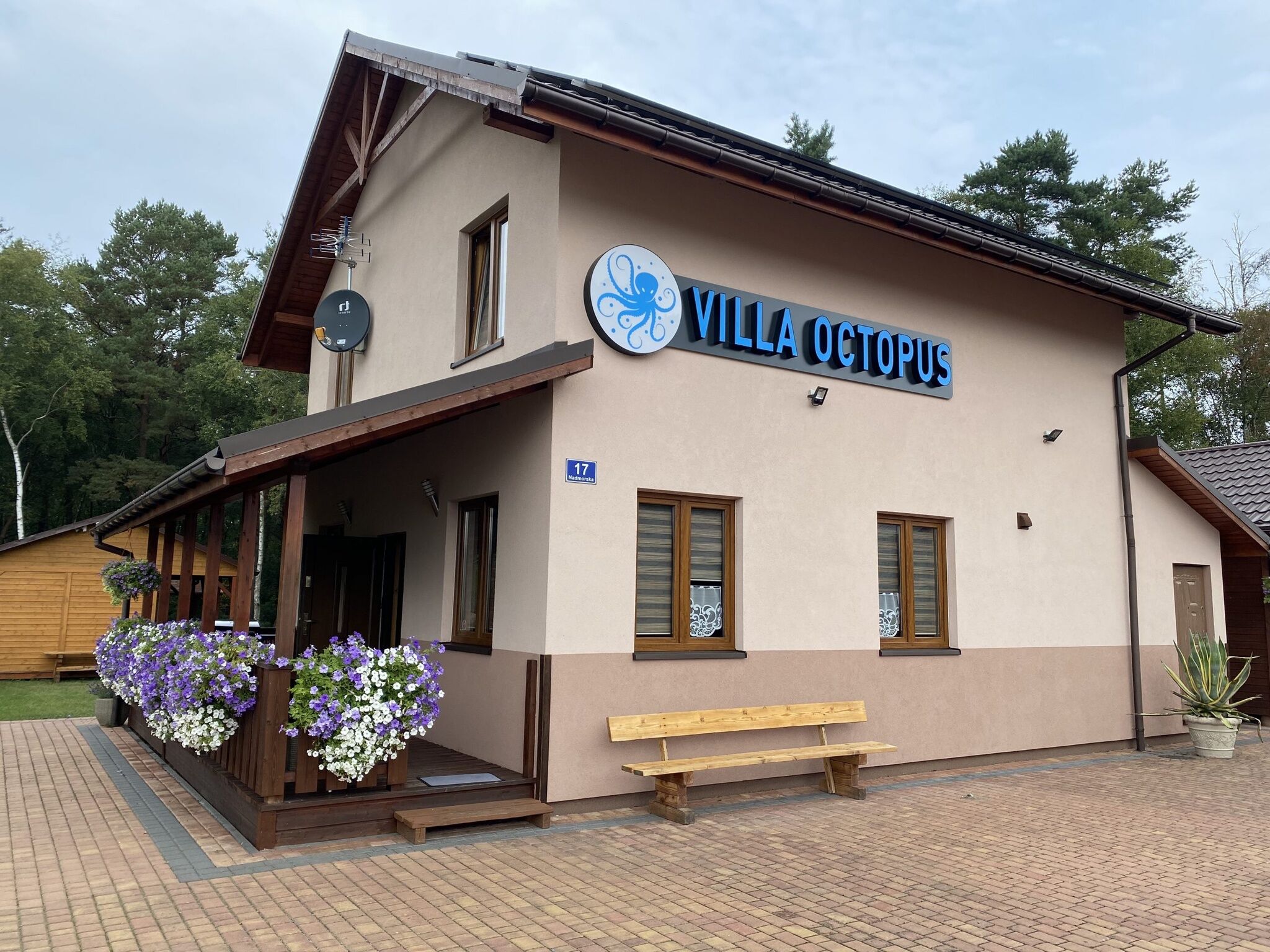 Villa Octopus Bobolin