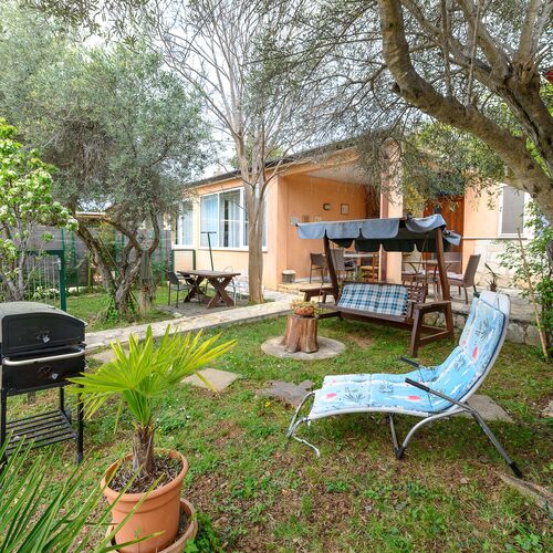 Apartments Ivana Bašanija