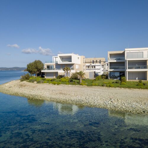 Beachfront Luxe Designer Apartment 1 Sukošan