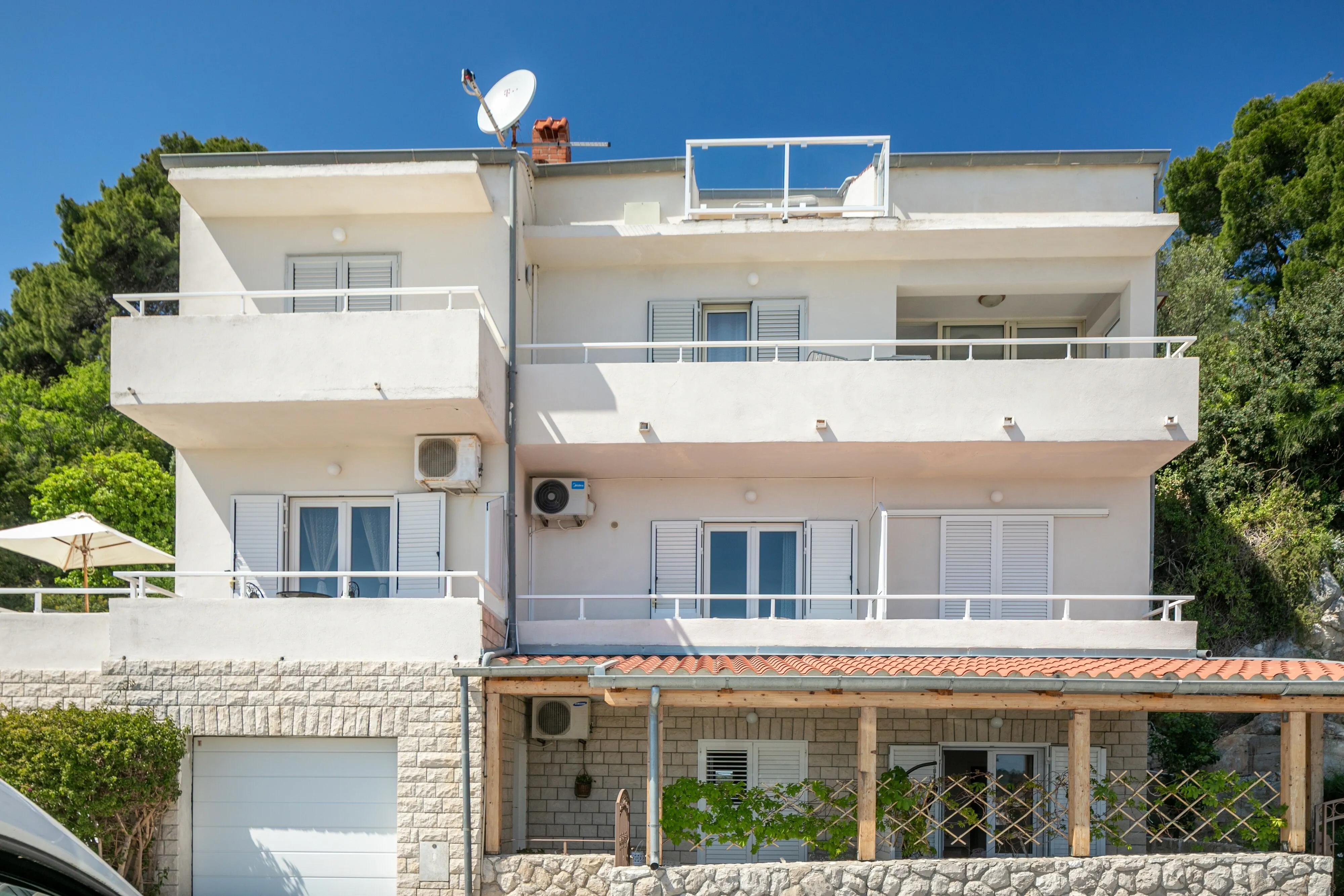 Apartments With Parking Space Hvar - 25144