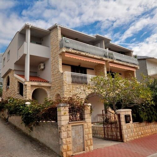 Apartmanok Parkolóhellyel Makarska - 25161