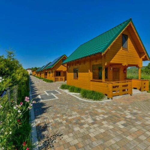 Domki, Pokoje Gościnne i Restauracja Włóczęga Gąski