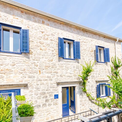 Apartment City Center Jelsa