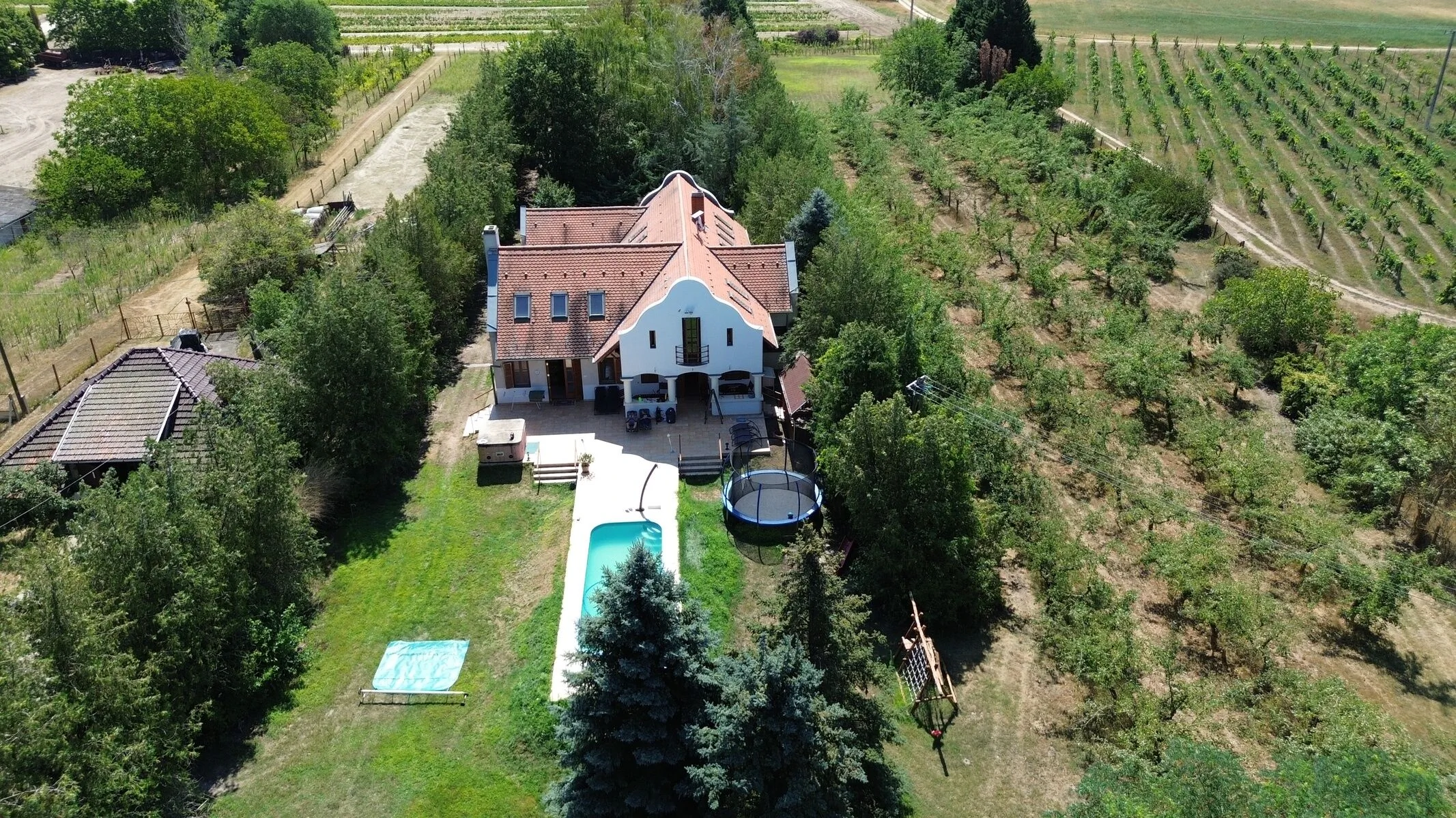 Alma Villa Bokros