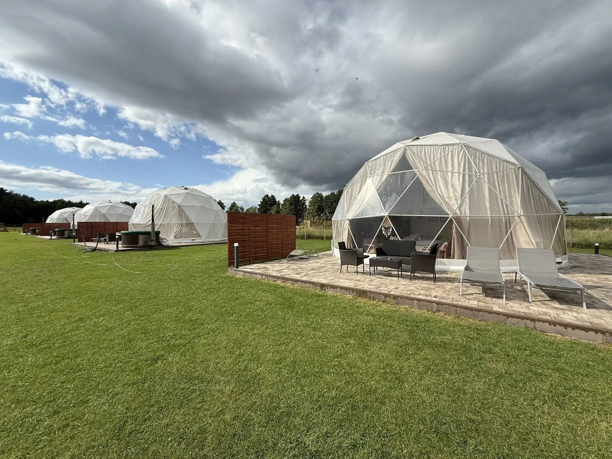 Ranczo Targówka - glampy i domy