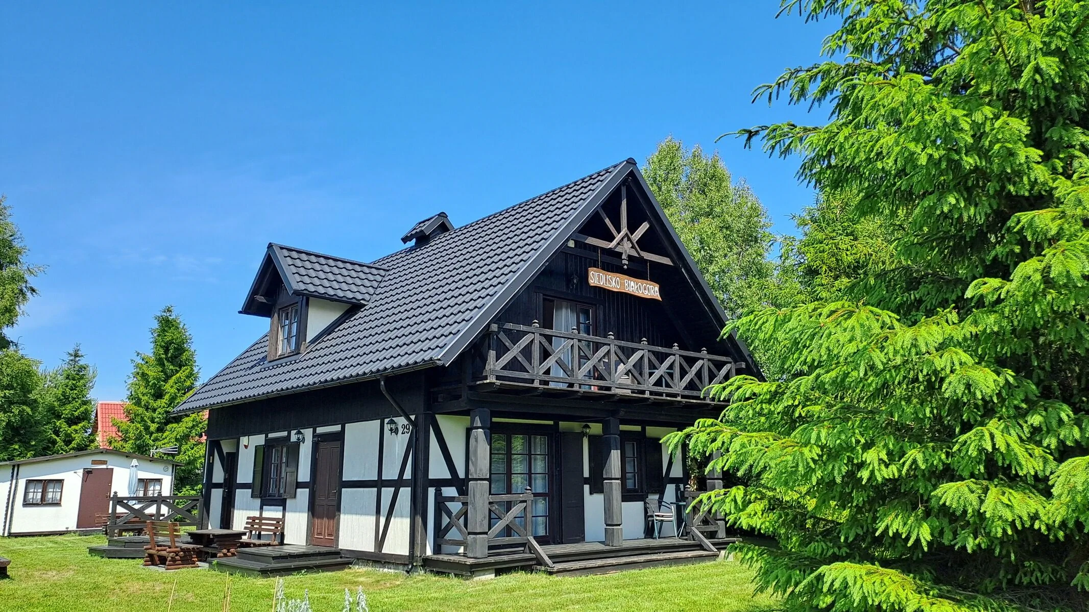 Apartamenty i Bungalow Siedlisko Białogóra