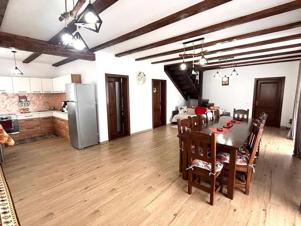 Casa Glandis Sărămaș