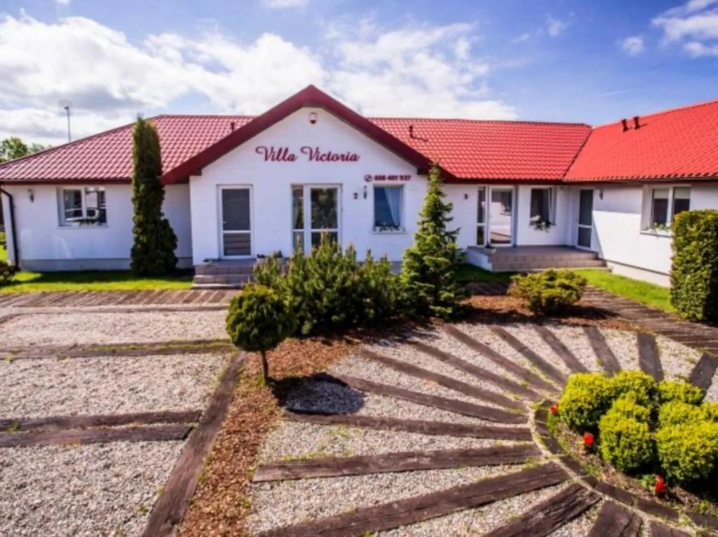 Villa Victoria Rowy