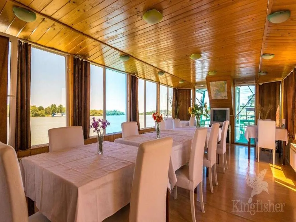 Hotel Plutitor Kingfisher Uzlina