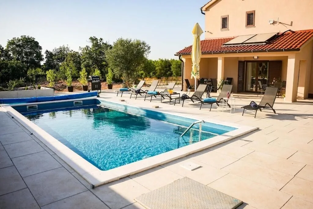 Family Friendly House With A Swimming Pool Drniš, Zagora - 25275 Drniš