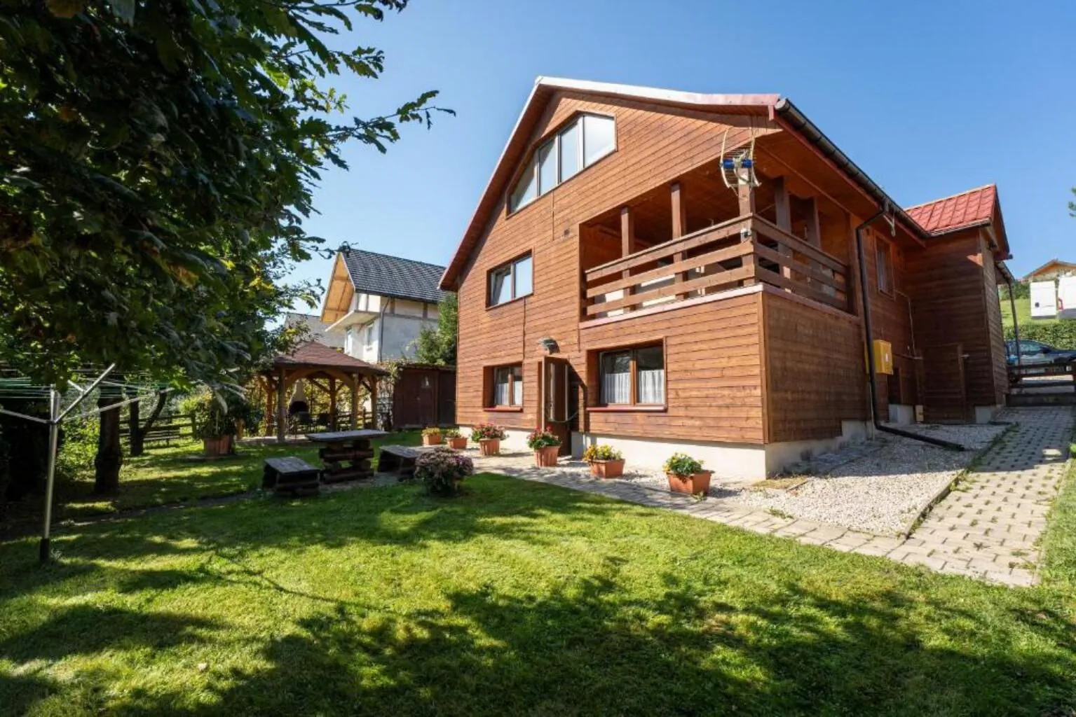 Pokoje Gościnne i Domek Letniskowy 