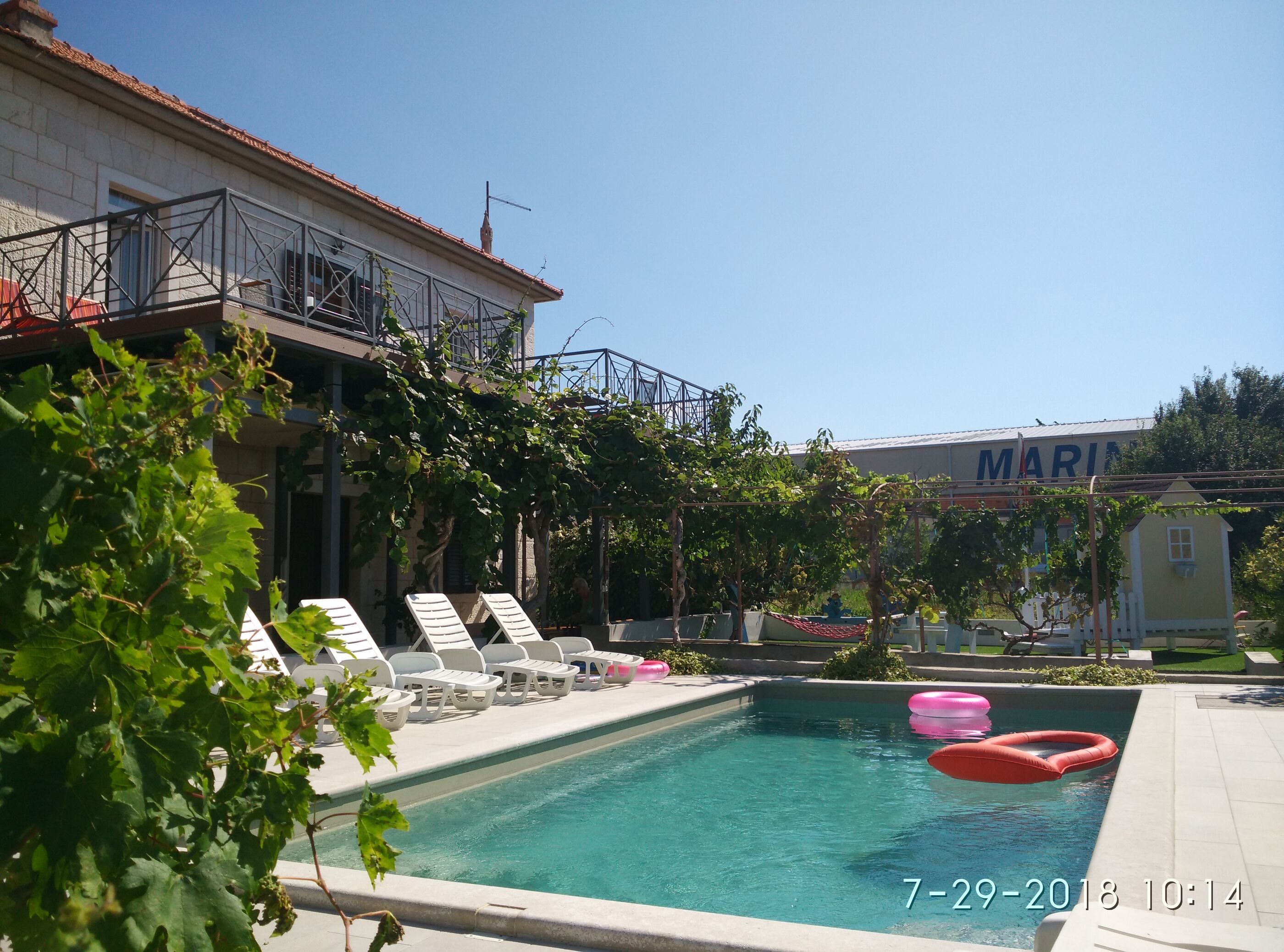 Apartments Ginna Seget Donji