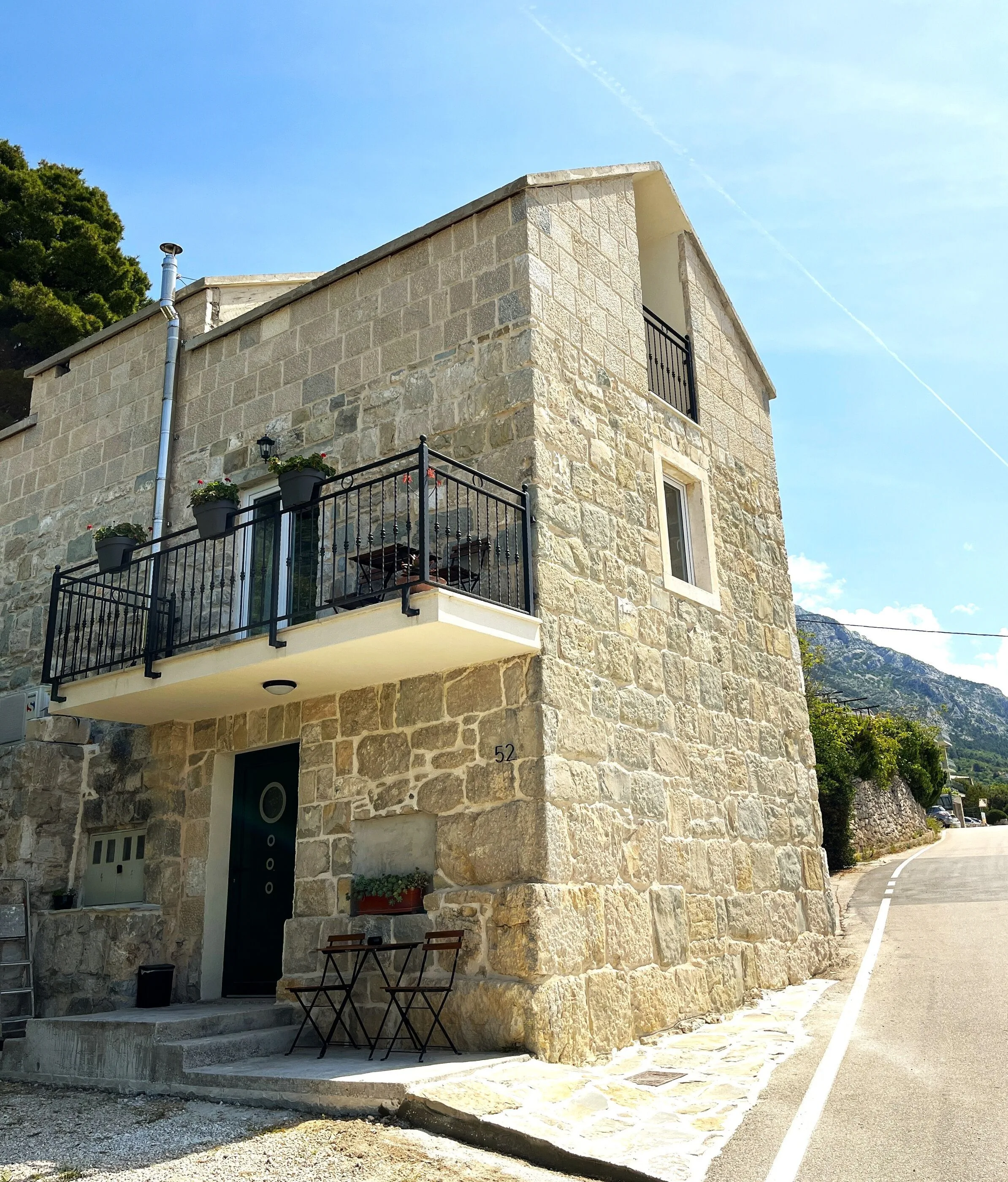 Apartment Brela Old stone House