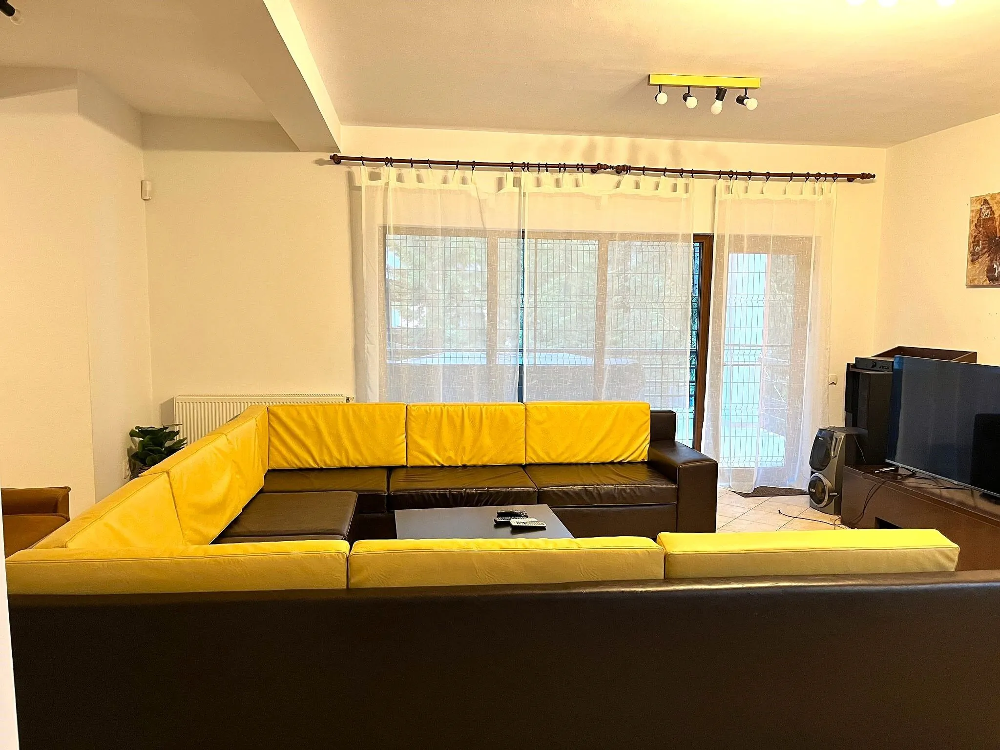 5th Forest Villa – Family Retreat, Garden & BBQ Predeal