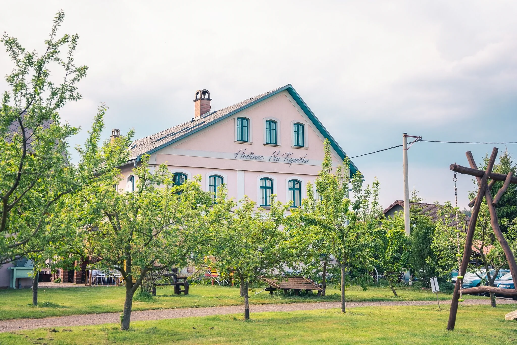 Na kopečku AD 1795 penzion s restaurací a wellness