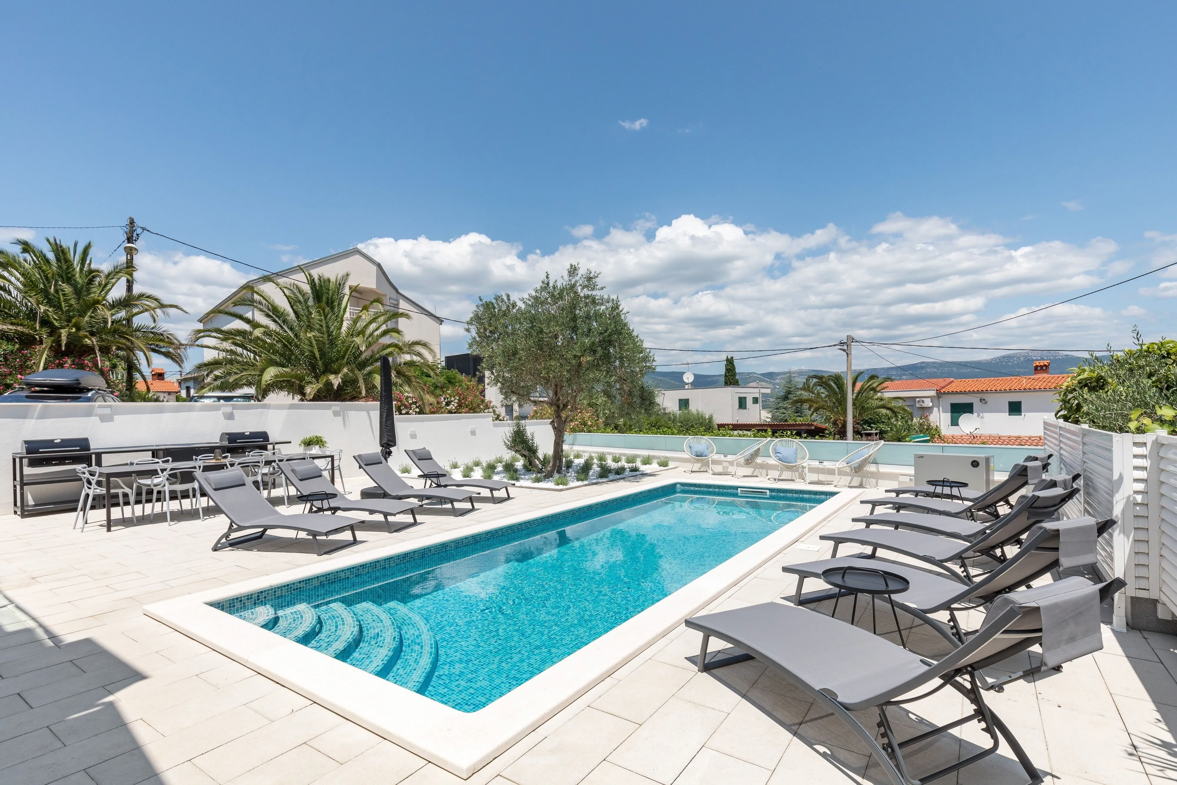Family-friendly Apartments With Swimming Pool Arbanija, Čiovo - 25091 Arbanija