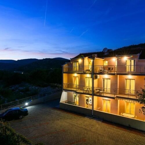 Apartments With Parking Space Marina Trogir - 25135