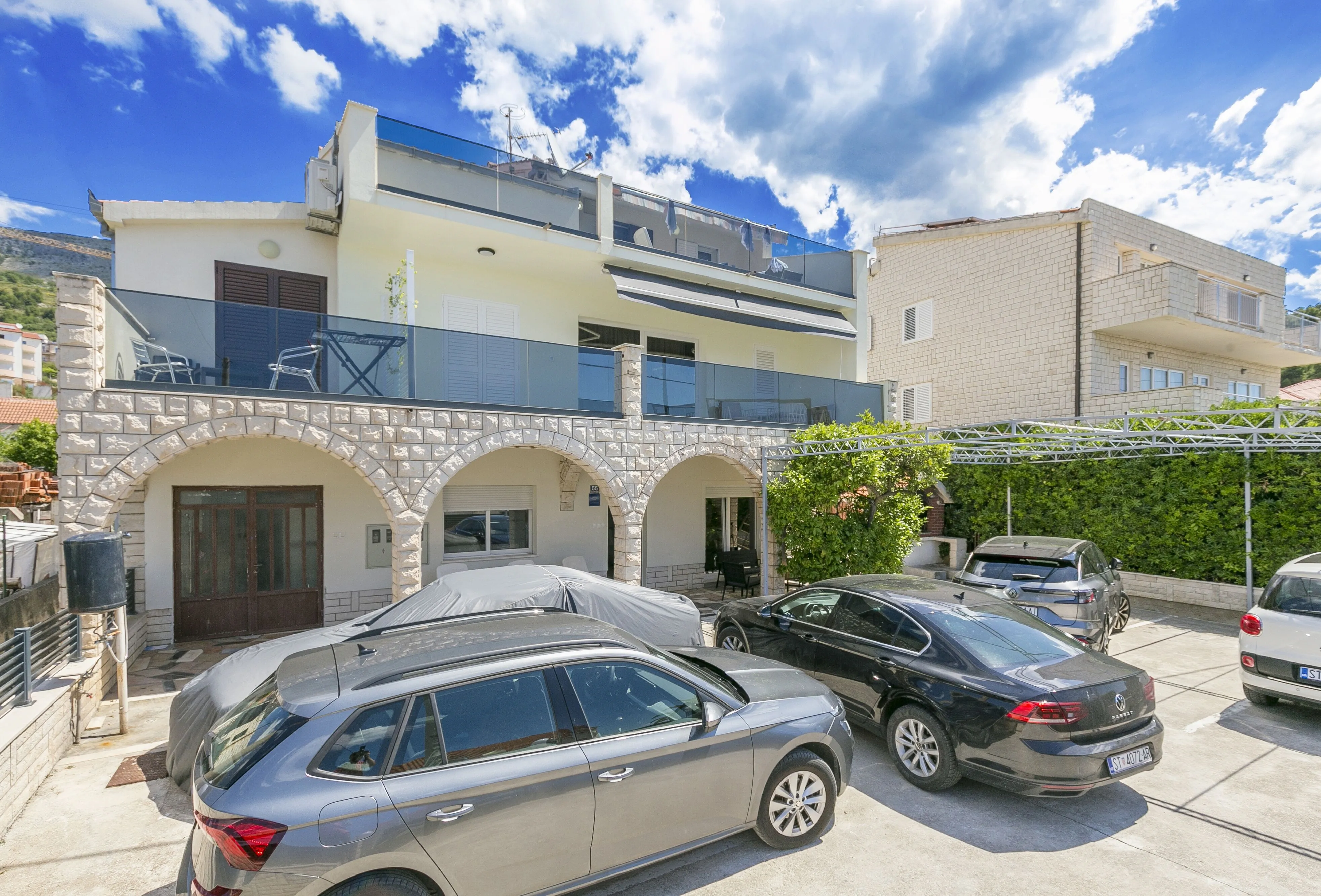 Apartments By The Sea Podstrana Split - 25140